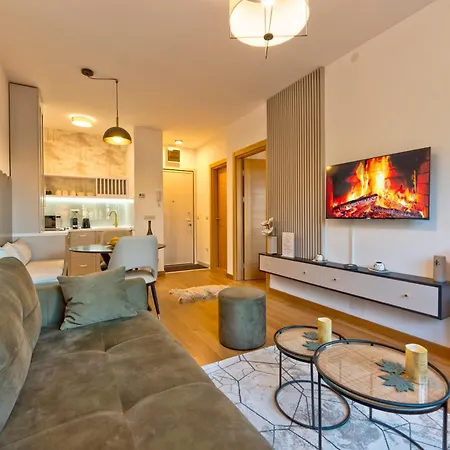 Mount Borovi * زلاتيبور