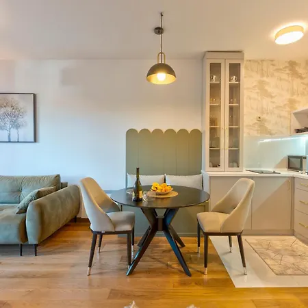 Mount Borovi 兹拉蒂博尔